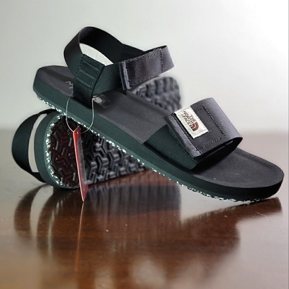 The North Face Skeena Sandal Slide Black White Mens Hiking Shoes Boots Brand New